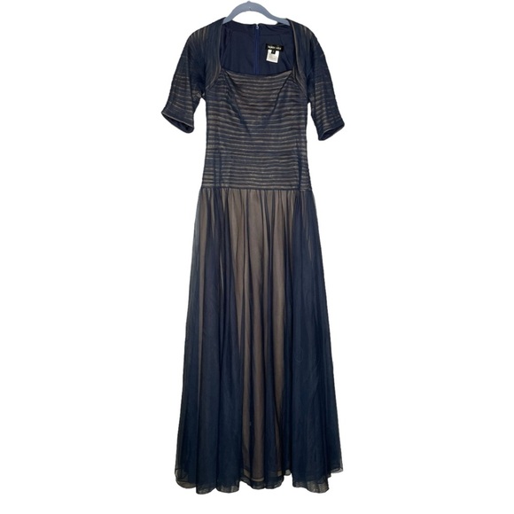 Tadashi Shoji Gown Navy chiffon overlay Nude event maxi dress women’s size 6